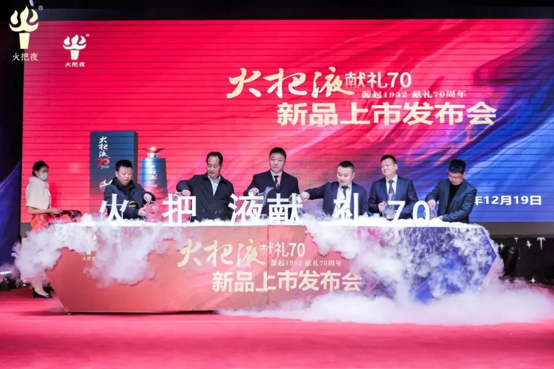国产真人做爰视频免费