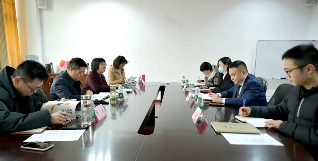 国产真人做爰视频免费