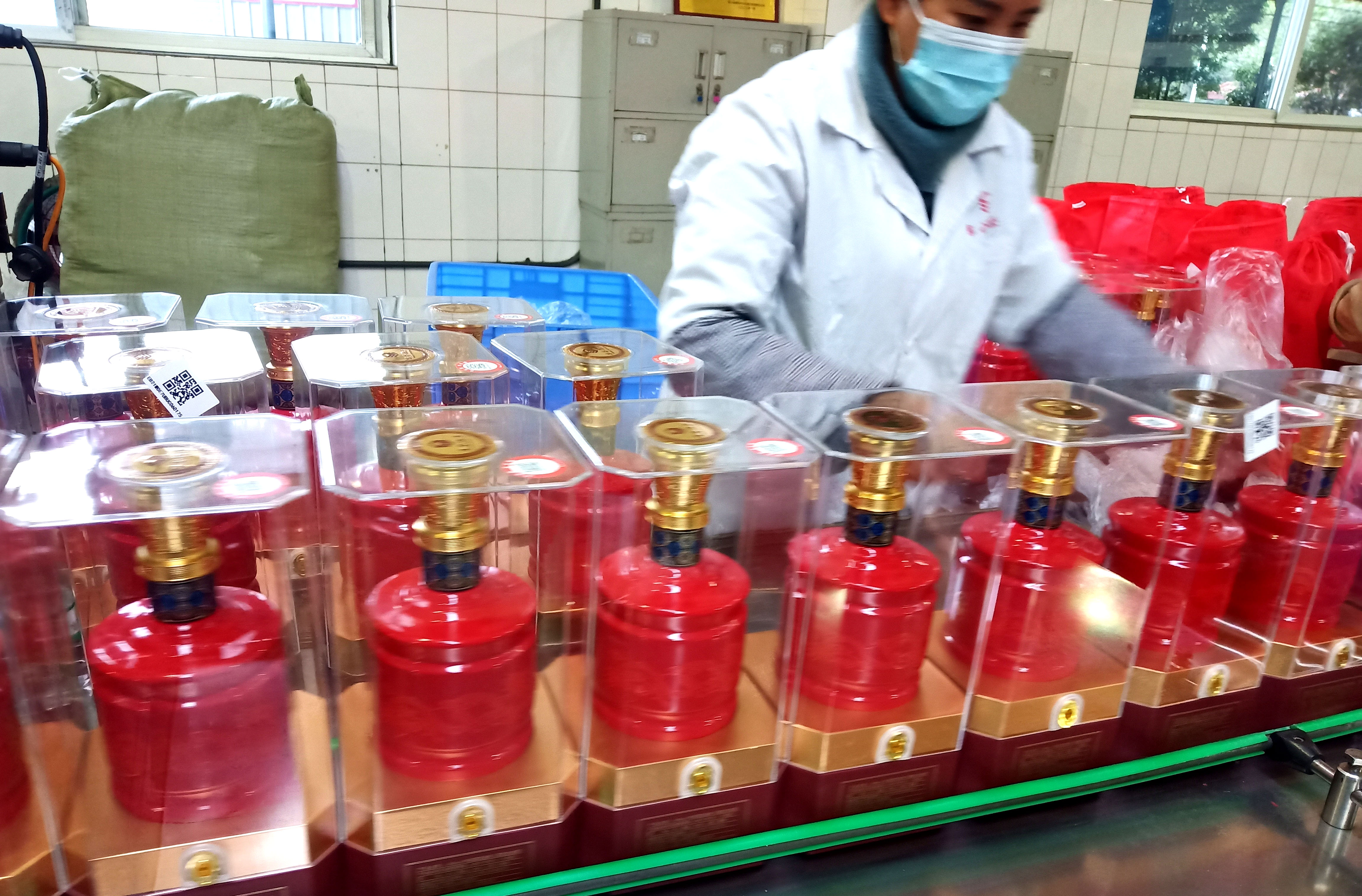 国产真人做爰视频免费