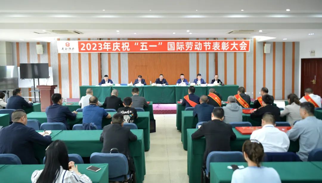 国产真人做爰视频免费