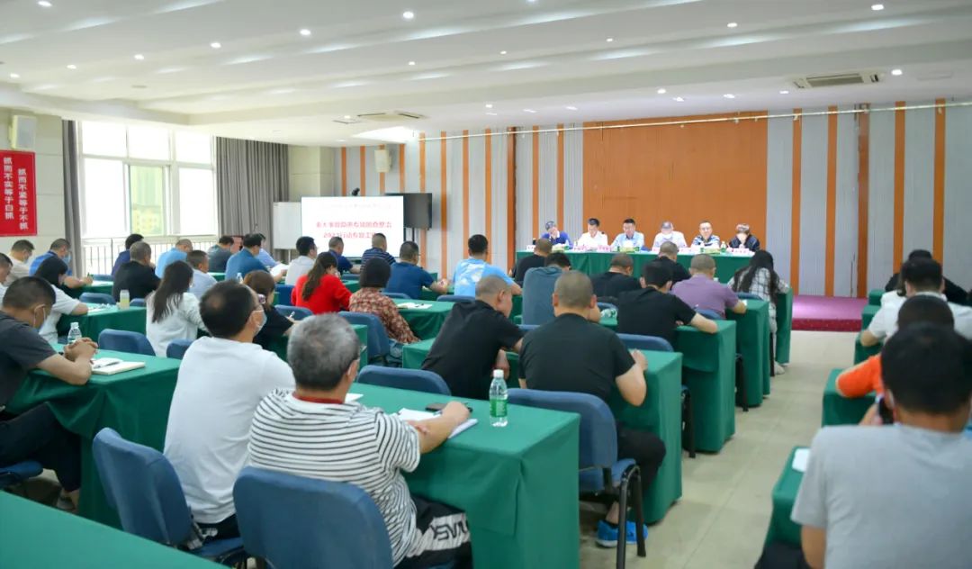 国产真人做爰视频免费