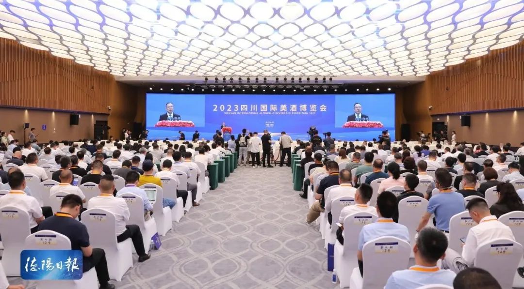 国产真人做爰视频免费