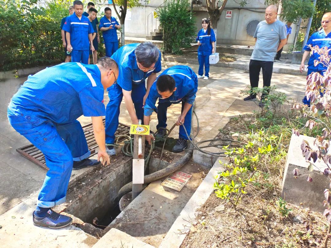 国产真人做爰视频免费