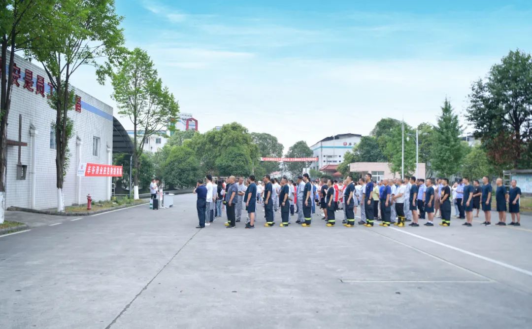 国产真人做爰视频免费