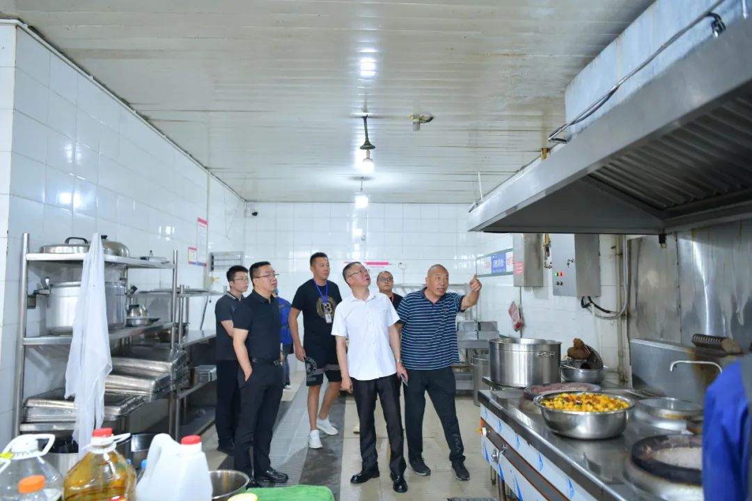 国产真人做爰视频免费