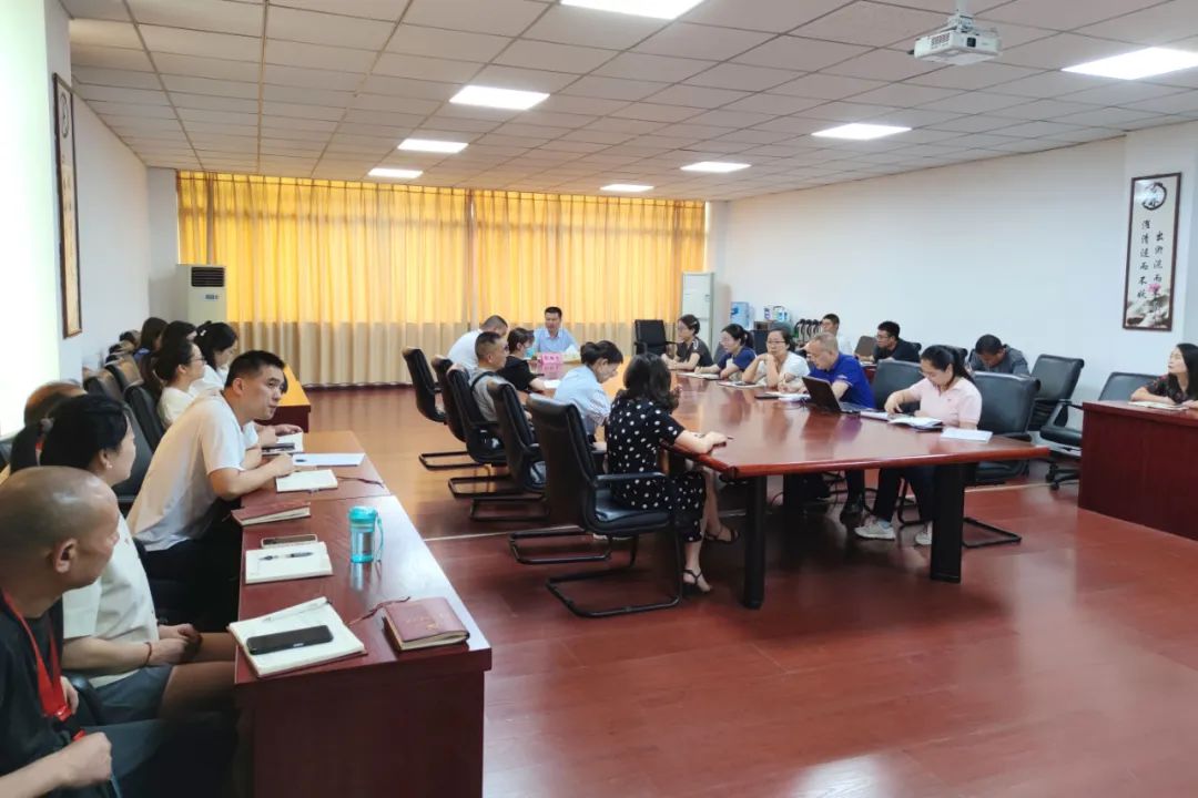 国产真人做爰视频免费