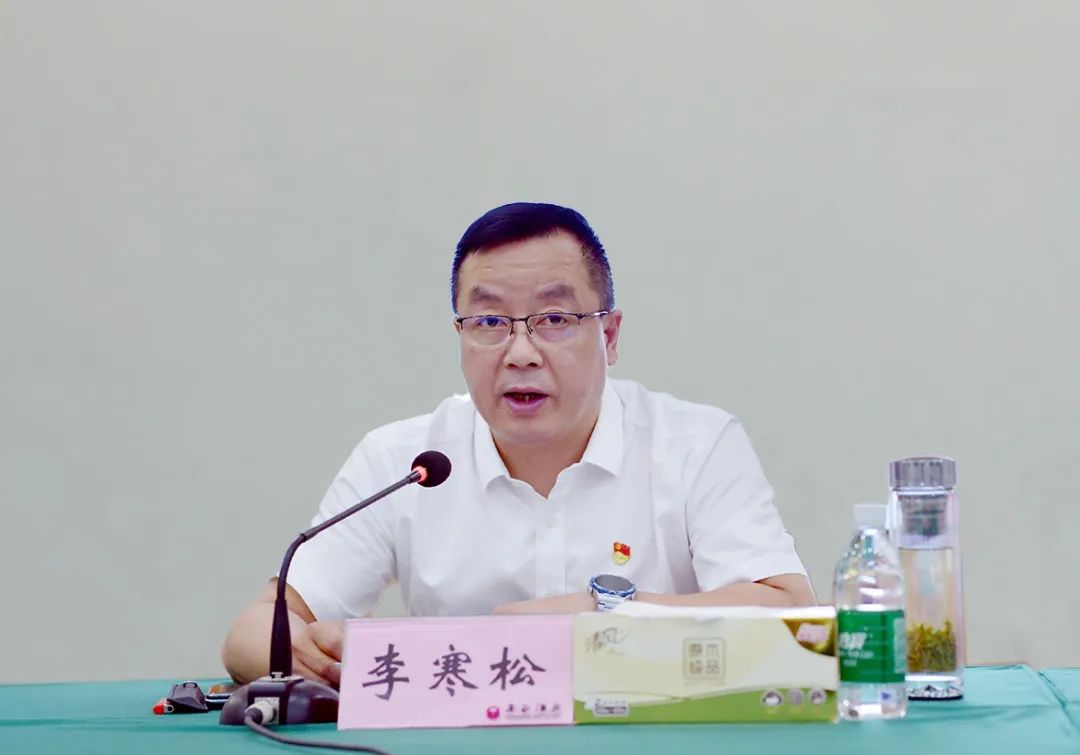 国产真人做爰视频免费