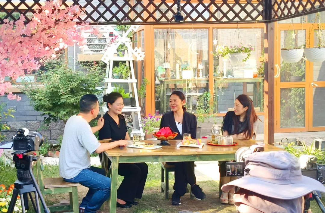 国产真人做爰视频免费