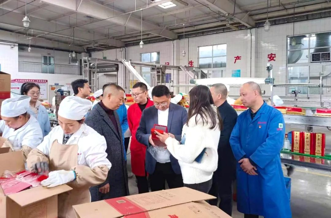 国产真人做爰视频免费