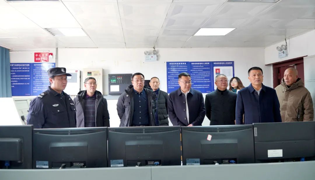 国产真人做爰视频免费