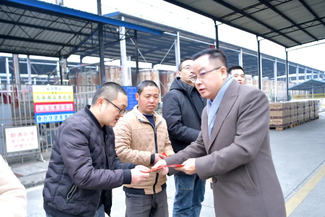 国产真人做爰视频免费