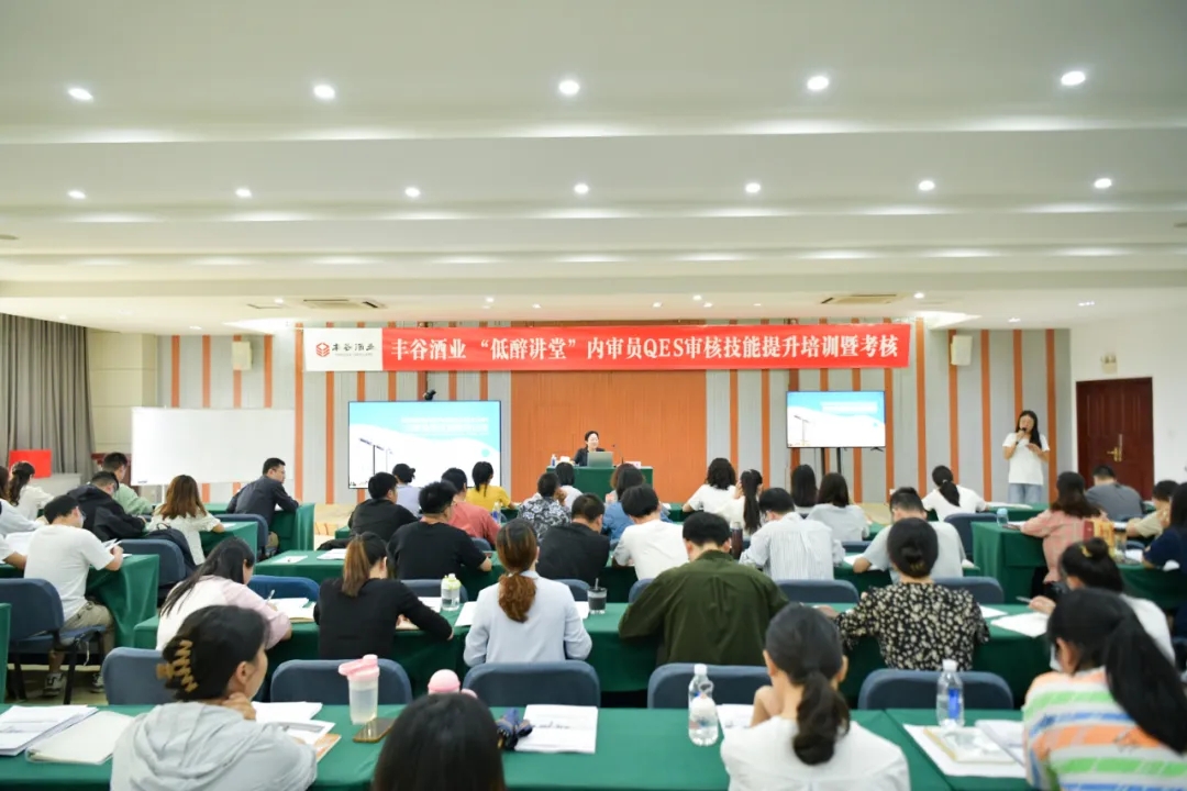 国产真人做爰视频免费