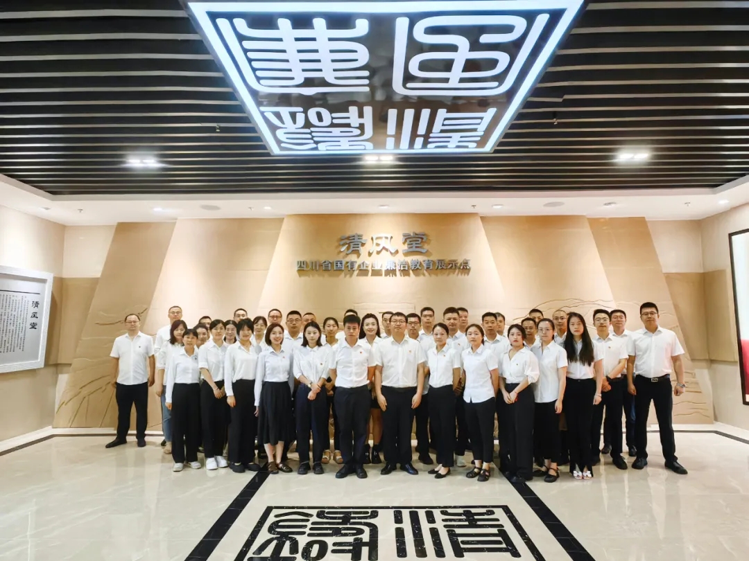 国产真人做爰视频免费