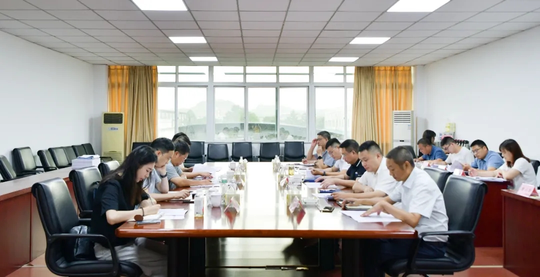 国产真人做爰视频免费