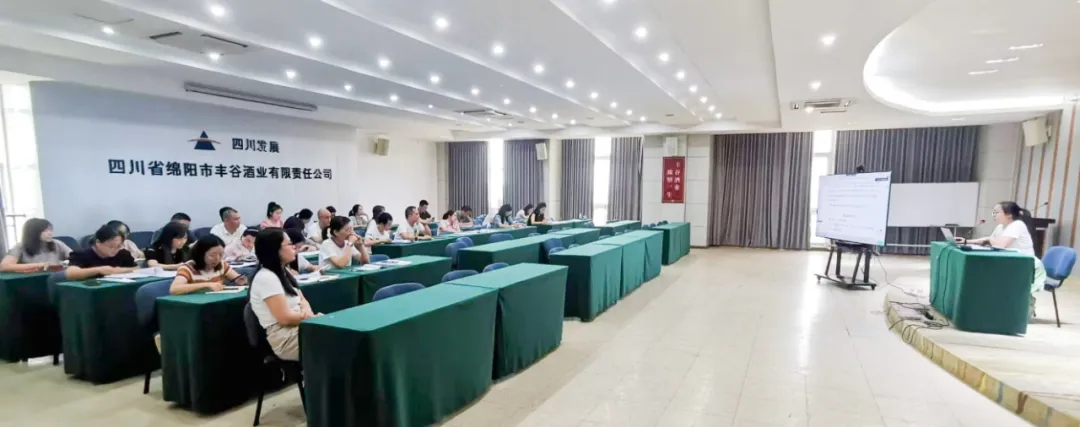 国产真人做爰视频免费