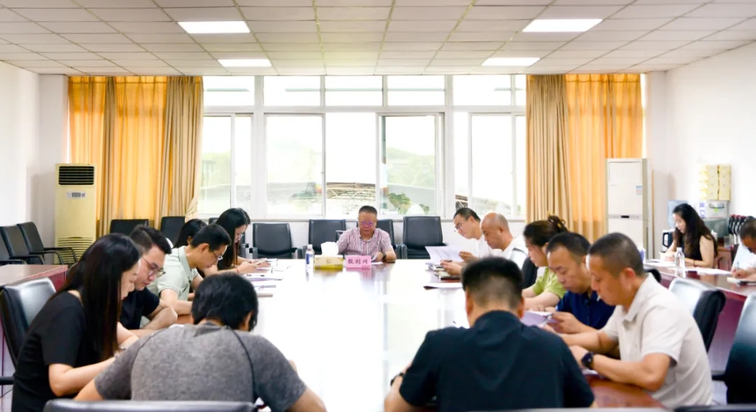 国产真人做爰视频免费