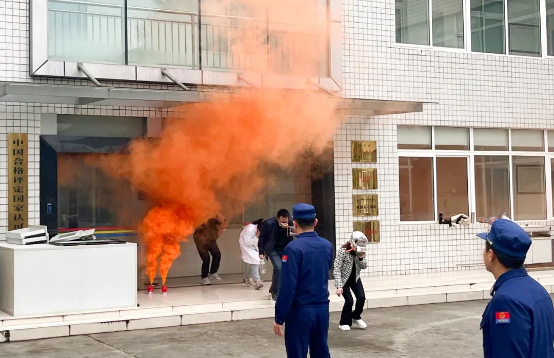 国产真人做爰视频免费