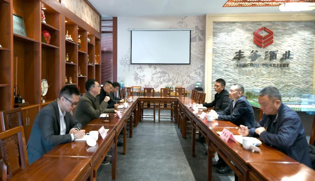 国产真人做爰视频免费