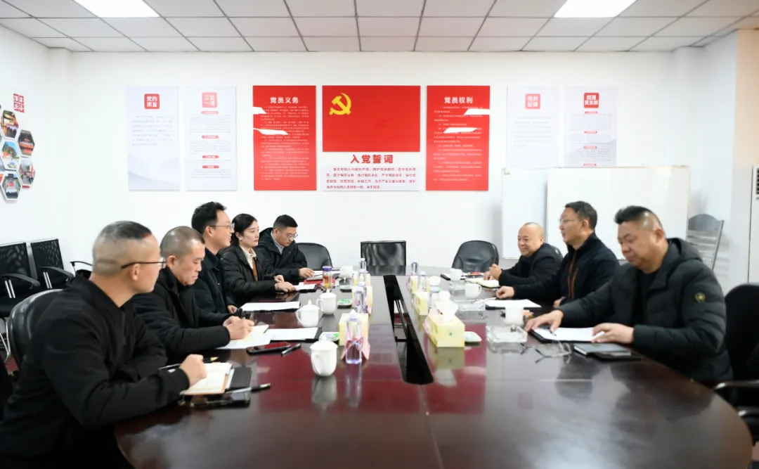 国产真人做爰视频免费